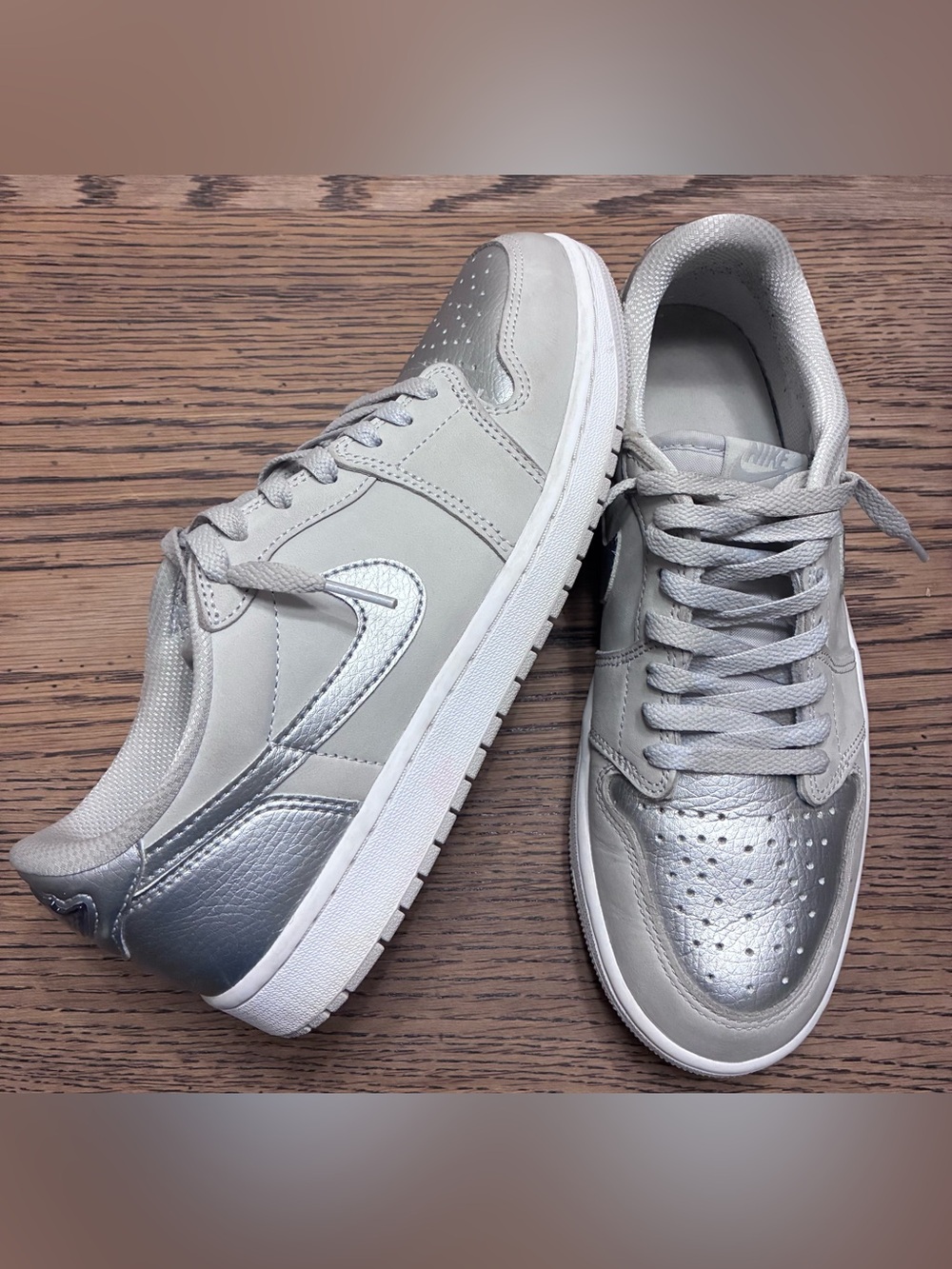 Jordan 1 Retro Low OG "Metallic Silver" Men's Shoe